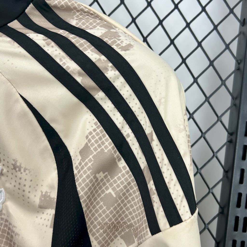 RB Leipzig 25/26 Away Kit