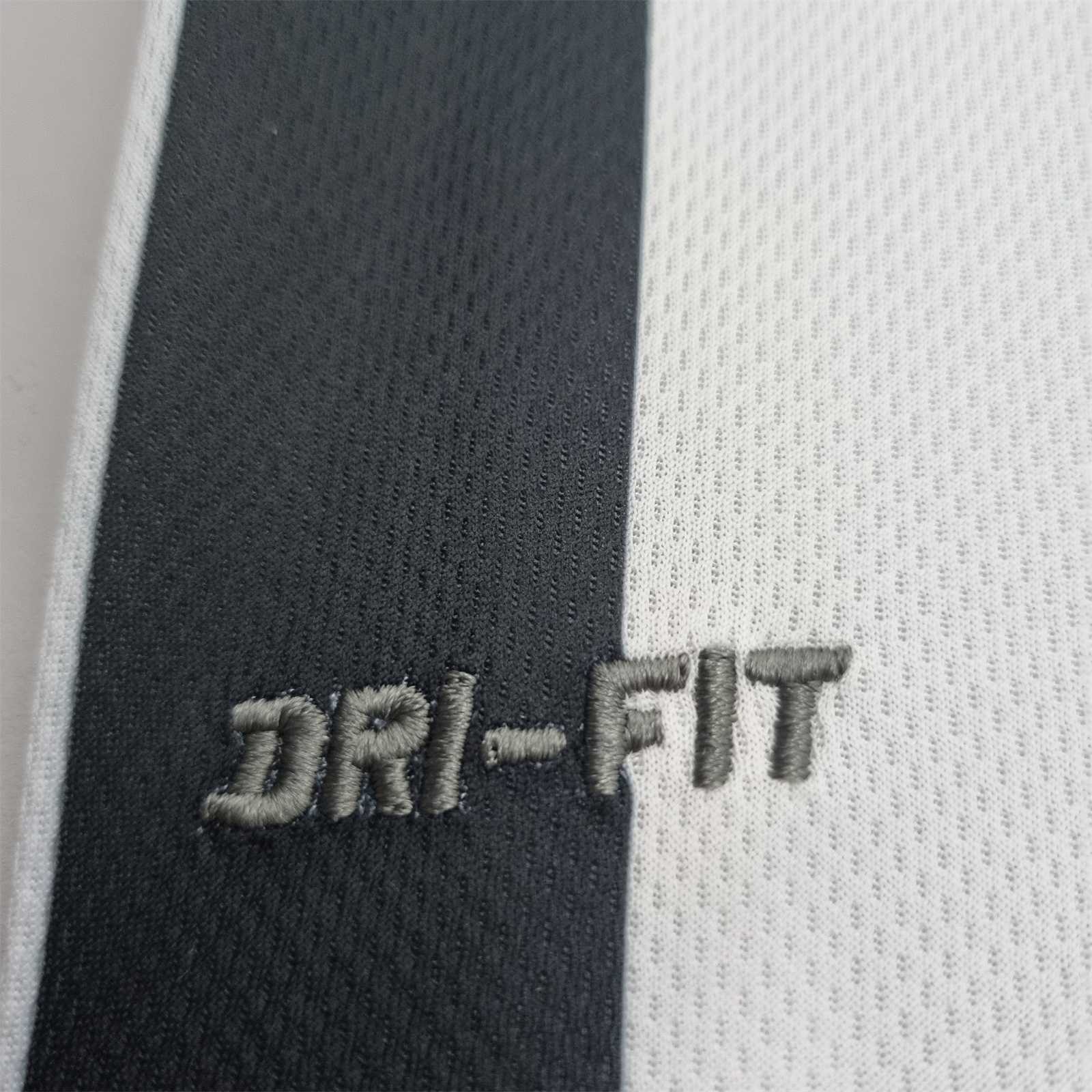 Santos FC 12/13 Away Kit